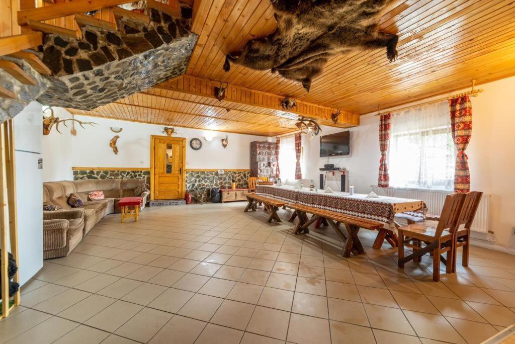 Cabana Rausor Къмпулунг Екстериор снимка